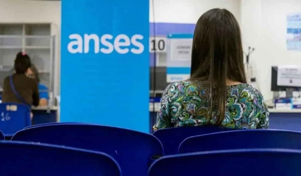 ANSES suspenderá beneficios a quienes estén fuera del país durante más de 90 días