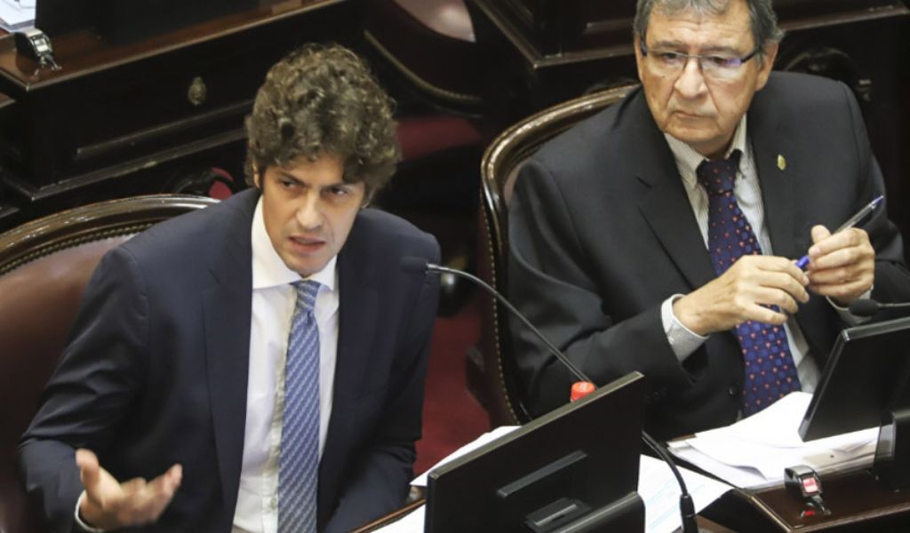 Lousteau tildó de traidores a los diputados radicales que votaron a favor del veto del Gobierno