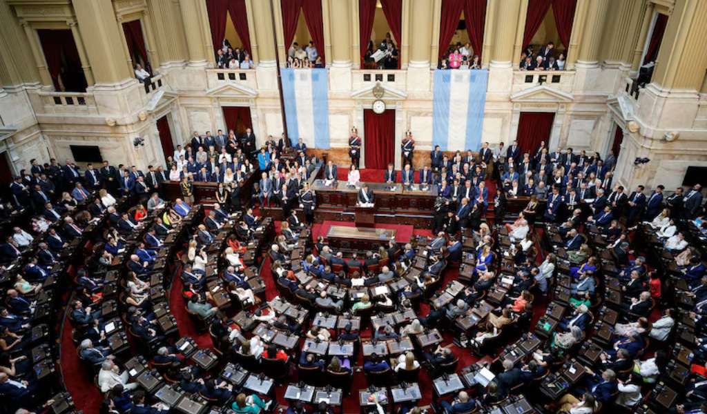 Antonio Sola: “Partidos como el justicialismo y el radicalismo se están yendo al cementerio”