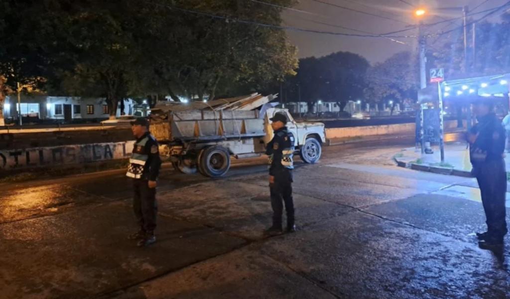 Un hombre cayó de la caja de un camión que circulaba sobre Avenida Yrigoyen y murió