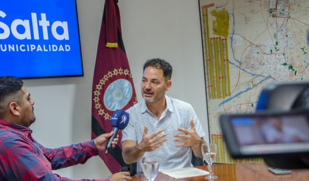 Emiliano: "Los vecinos piden cosas razonables: calles en buen estado, iluminación y espacios verdes, que son los tres ejes de nuestro gobierno"