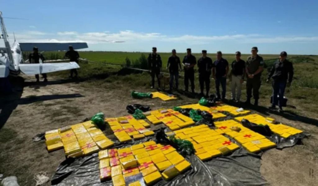 Una avioneta que salió de Bolivia tuvo un aterrizaje forzoso en Entre Ríos: Llevaban 350 kilos de Cocaína