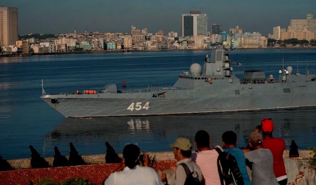 Rusia enviará tres buques y un submarino nuclear a Cuba