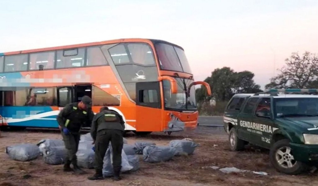 Se conoce como funcionaba la  "pyme" de los gendarmes que cobraba  coimas a los tours de compras