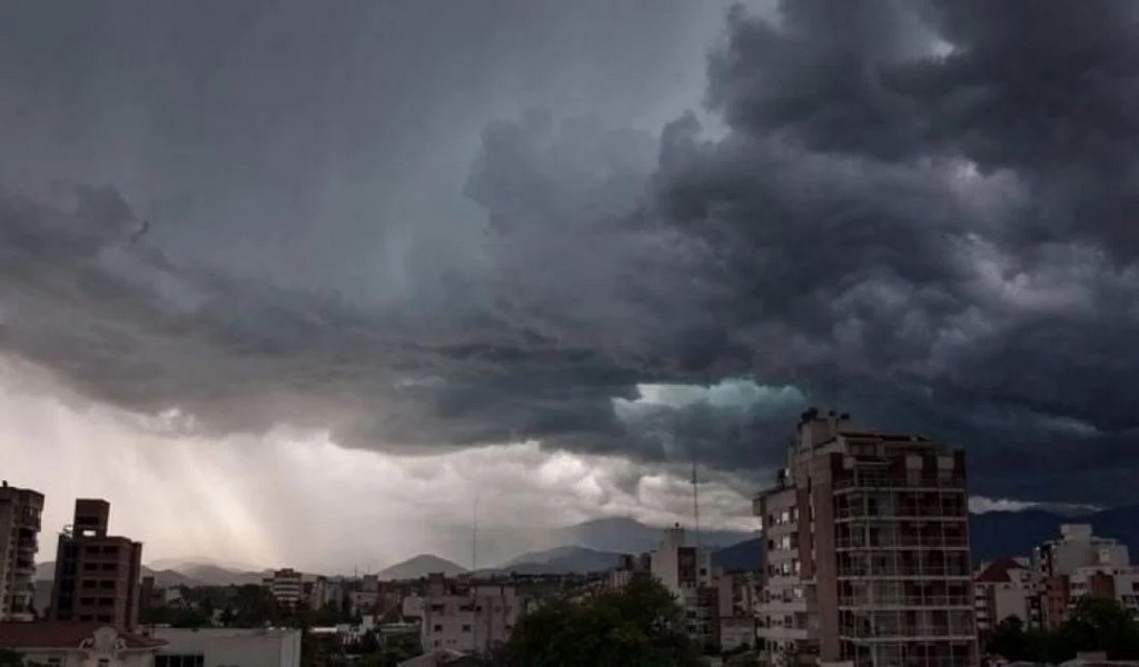 Salta en alerta naranja por fuertes tormentas