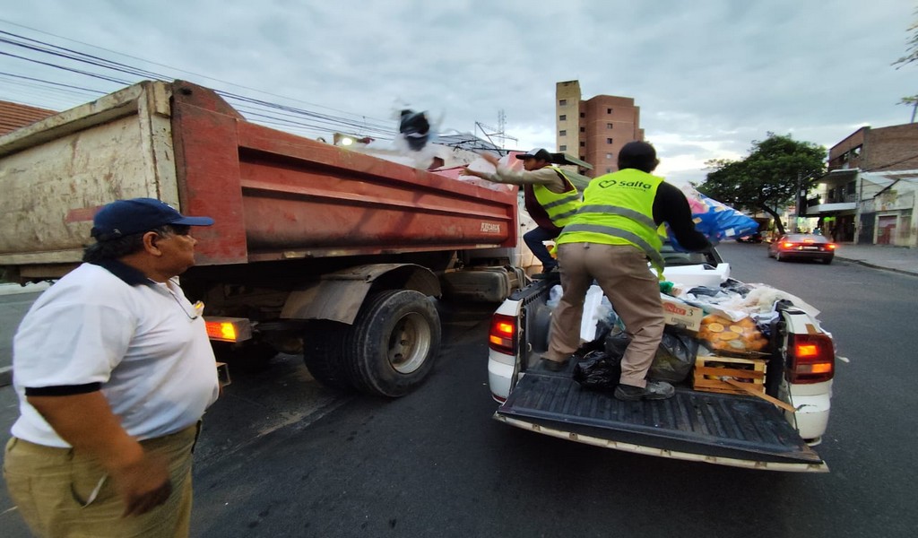 El municipio de Salta dispuso un operativo especial de recolección de residuos por el paro de camioneros