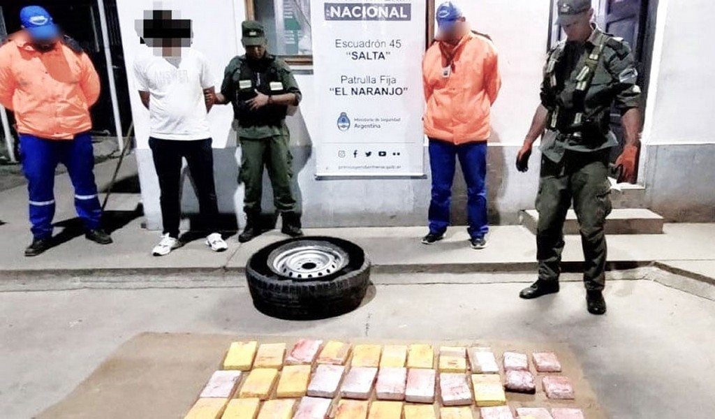 Exgendarme misionero y su pareja fueron detenidos en Salta con 31 kilos de cocaína