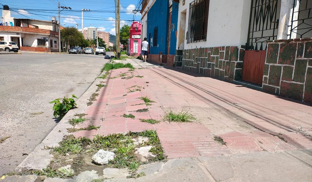 Lanzan un plan para recuperar las veredas de la Ciudad de Salta