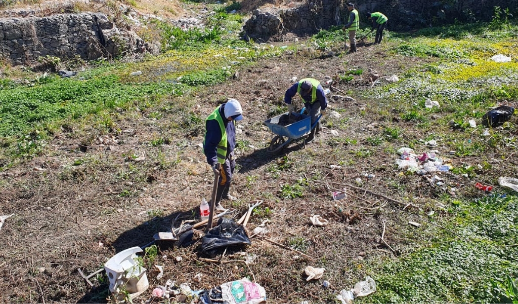 La Municipalidad inició la limpieza del canal Tinkunaku