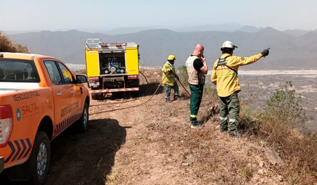 Alerta máxima: Los incendios en La Caldera arrasaron  más de 500 hectáreas 