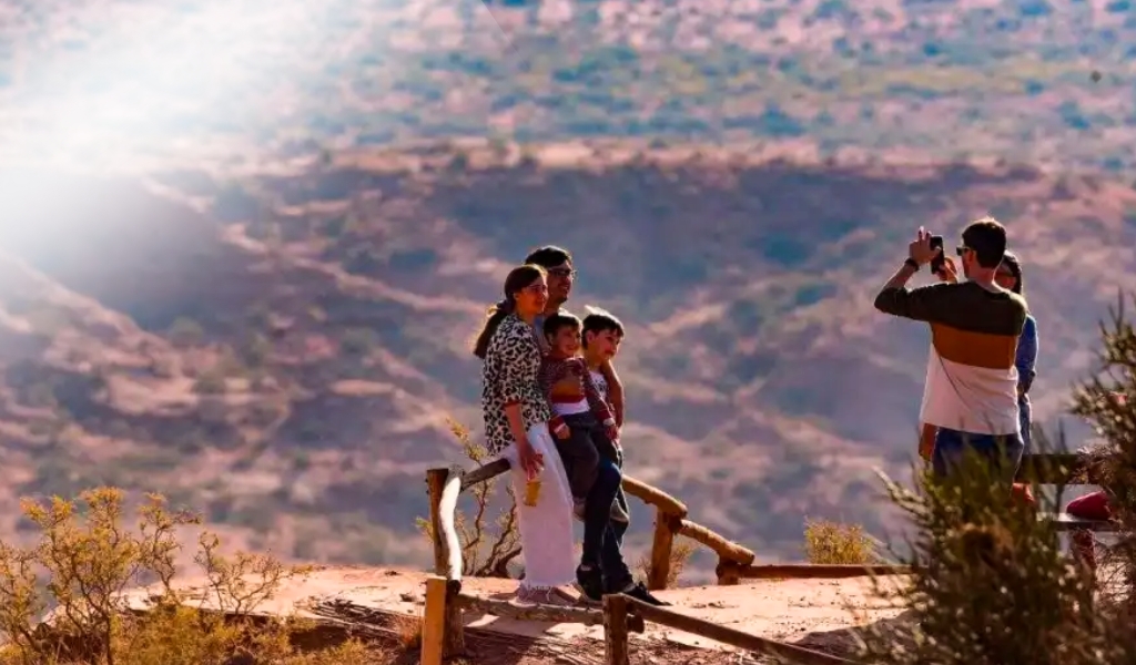 En medio de la crisis los turistas nacionales e internacionales siguen eligiendo a Salta