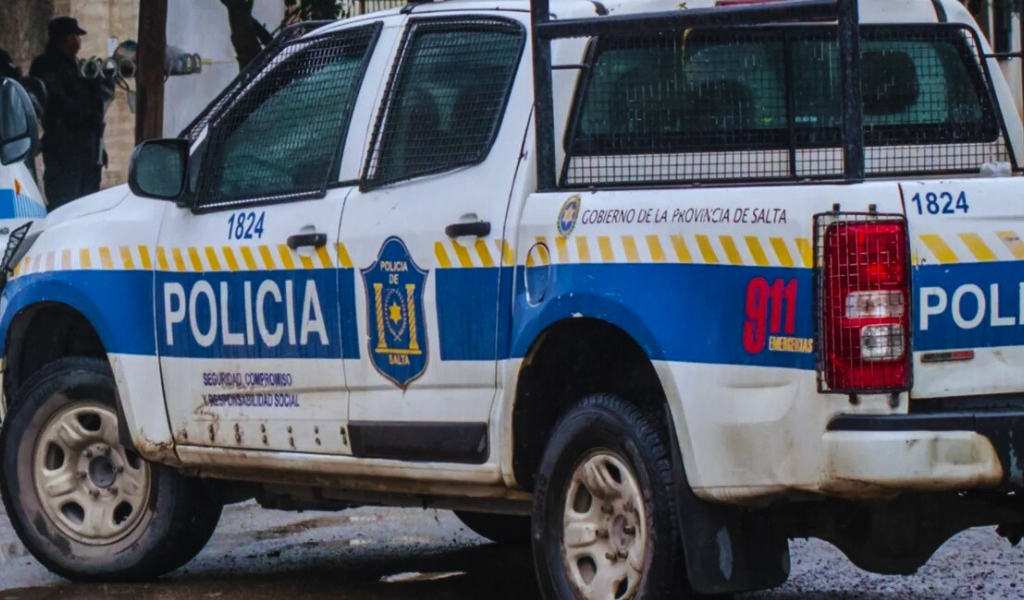 Una patota emboscó a la policía en Barrio Vicente Solá: Hay trece imputados