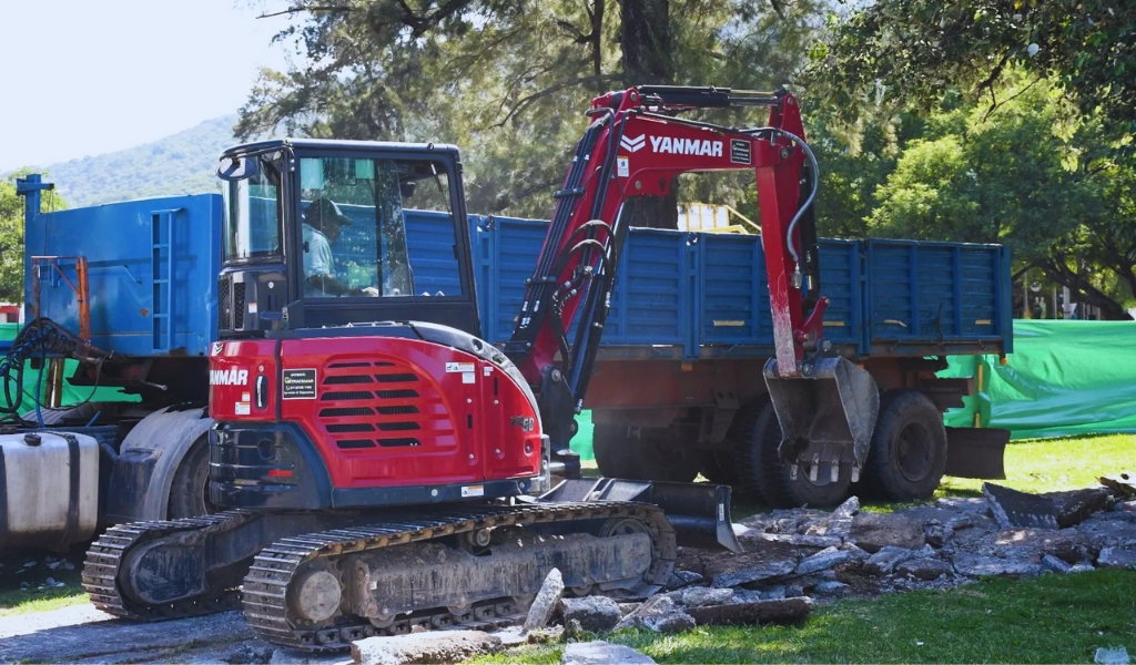 La Municipalidad inició la recuperación de la Plaza de los Deportes en zona norte