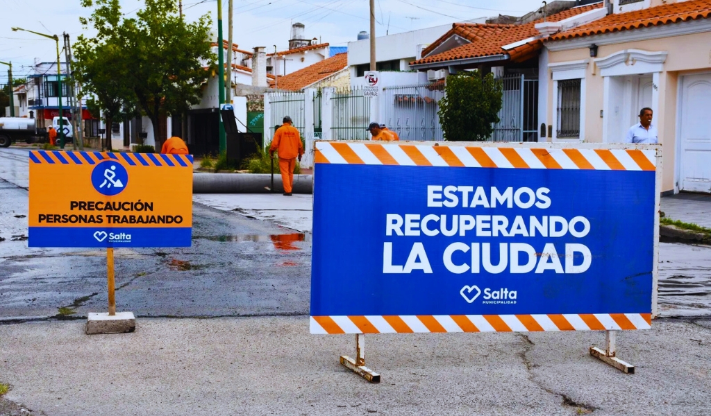 COLOCARON NUEVO PAVIMENTO EN LAS CALLES ITUZAINGÓ Y DEL MILAGRO