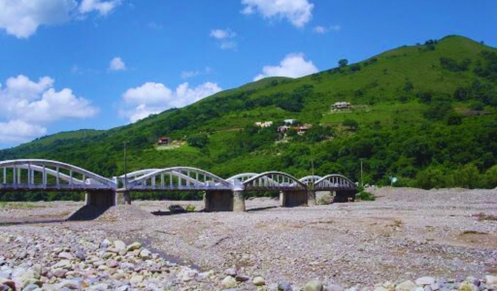 Mega operativo en La Caldera por Jésica Gutiérrez: Desmienten el hallazgo de un cuerpo en el río