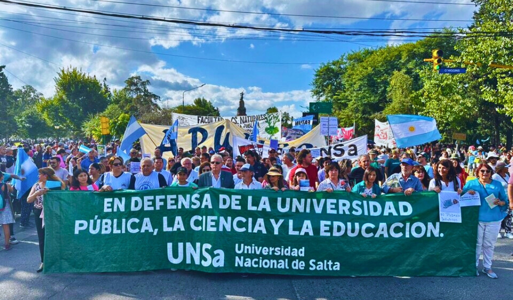 Se espera una marcha universitaria multitudinaria, mientras el gobierno intenta apaciguar su impacto