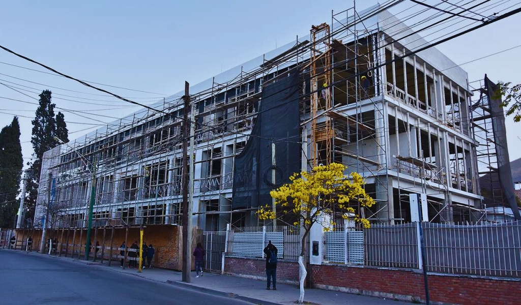 Se sigue mejorando el  Hospital San Bernardo con diferentes obras