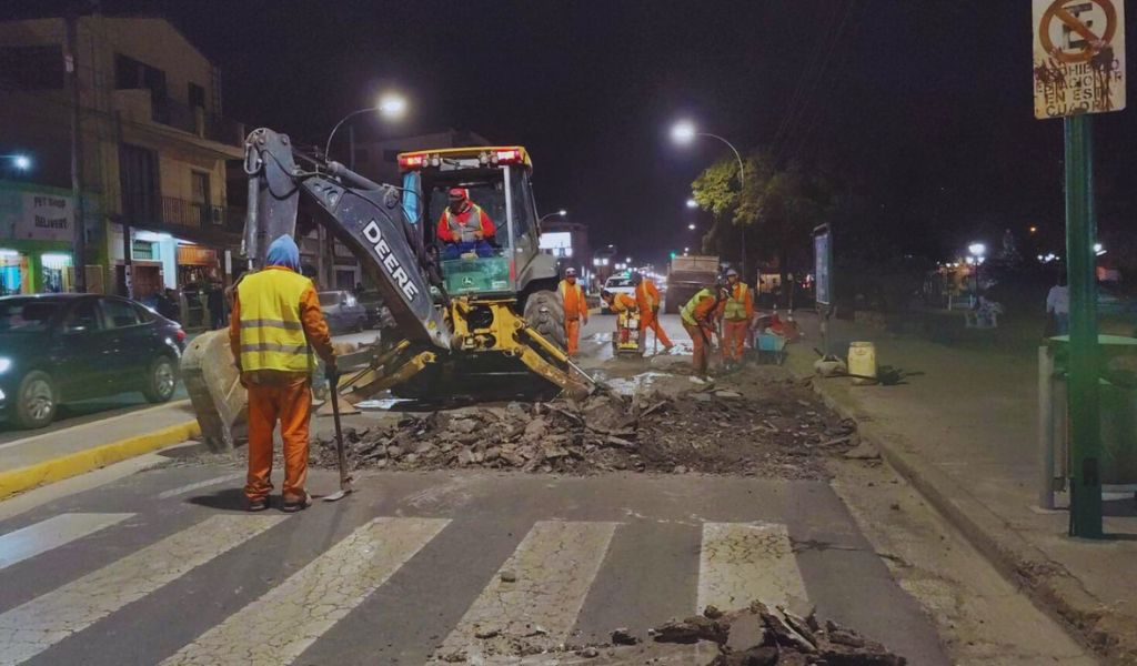 Mientras la ciudad duerme repavimentan la Entre Ríos y Siria