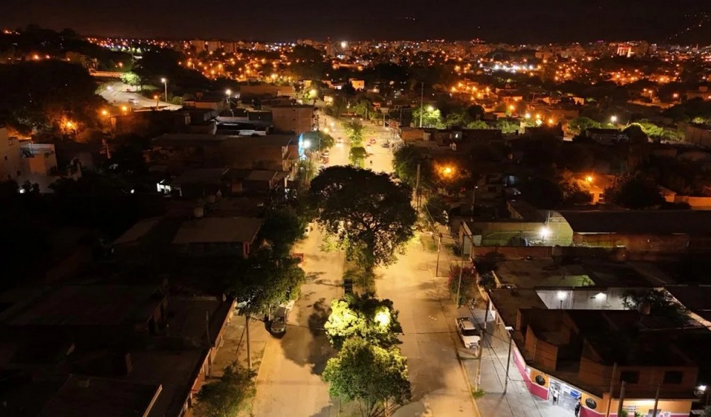 Colocaron nuevas luces LED en la avenida Zacarías Yanci