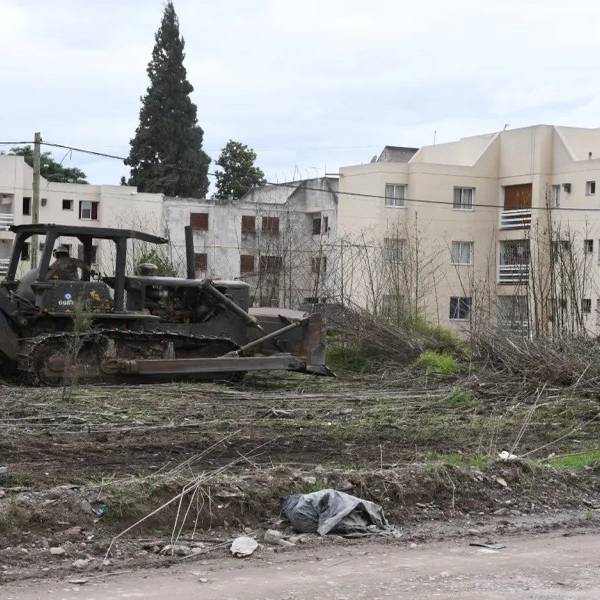 La Municipalidad acondiciona un baldío en mal estado en barrio San Calixto