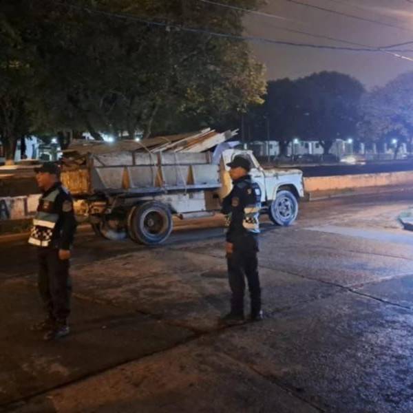 Un hombre cayó de la caja de un camión que circulaba sobre Avenida Yrigoyen y murió