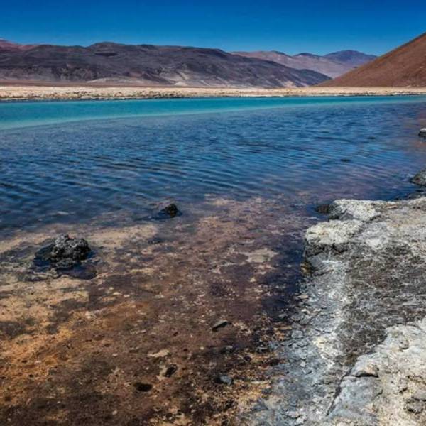 Litio: Geólogos franceses controlarán que mineras en Salta no contaminen el agua