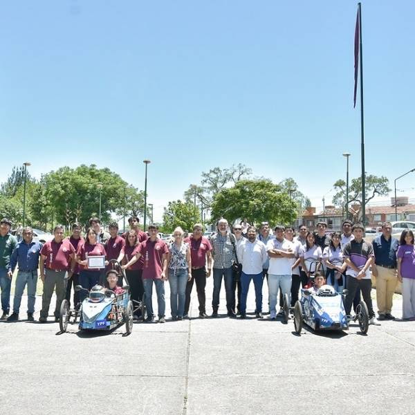 Ingenio salteños a toda velocidad: Escuelas técnicas se destacaron en la competencia de autos eléctricos a nivel nacional