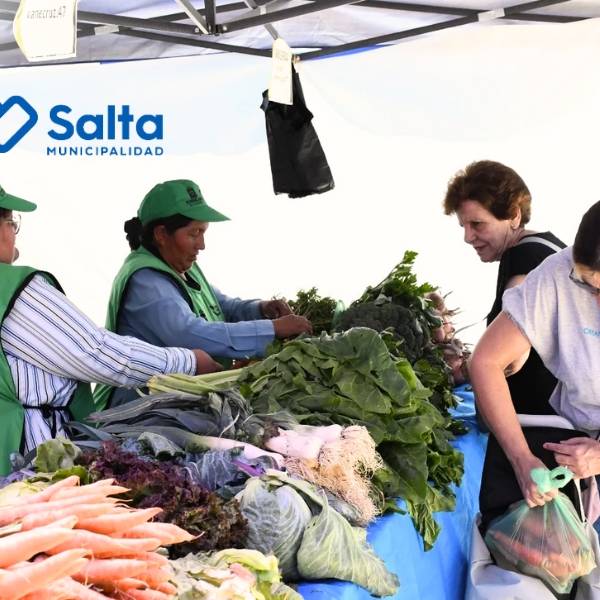 Gran cantidad de vecinos realizaron sus compras en “El mercado en tu barrio”