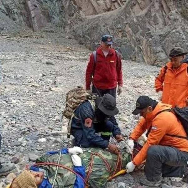 Cerros de Campo Quijano: Dramático rescate de una mujer de 74 años  a más de 3000 metros de altura