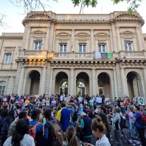 Semana  conflictiva en Buenos Aires: marcha por la salud mental, tomas de facultades y la “Fila del Hambre”