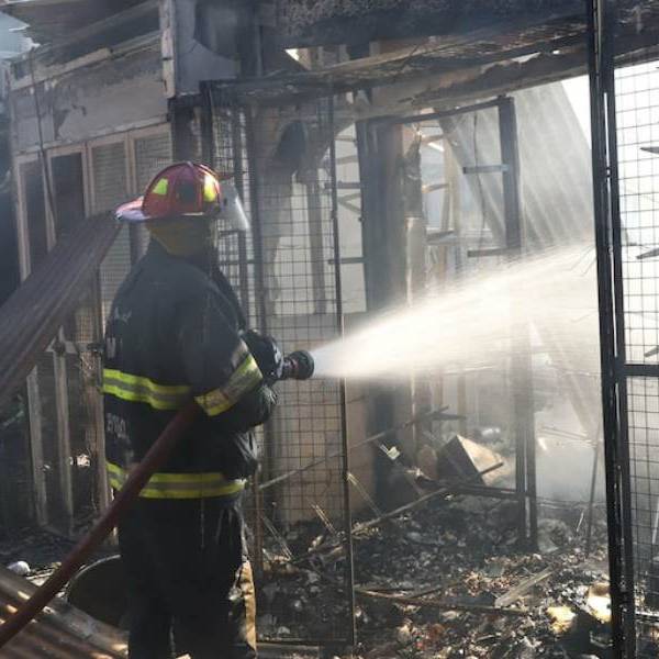 Para la Justicia el incendio en el Mercado San Miguel habría sido accidental provocado por un artefacto eléctrico. Todo quedó grabado