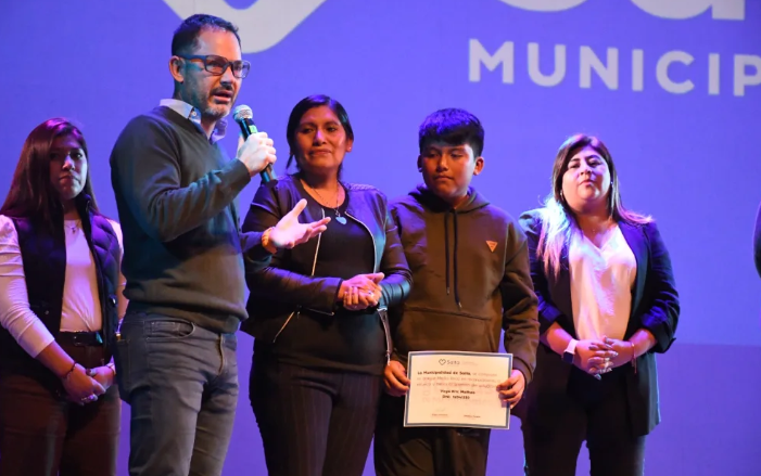 El intendente Emiliano Durand hizo entrega de las “Becas 2025” a más de 500 estudiantes