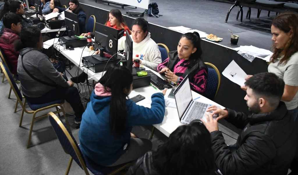 Desde hoy y hasta el 19 de noviembre la muni abre las inscripciones para terminar el secundario con el programa ‘Adultos 2000’