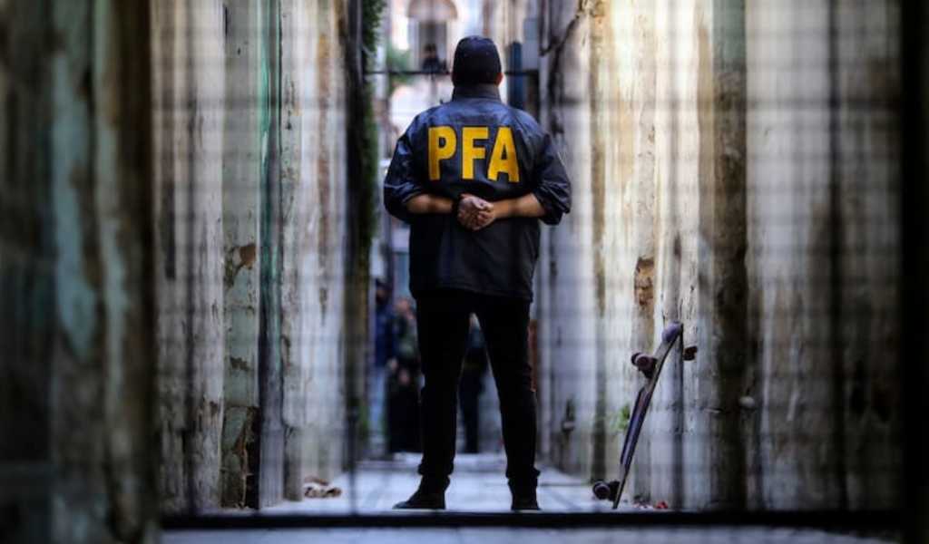 En Salta dictan prisión preventiva para el policía federal que tenía 60 mil imágenes de niños y niñas abusados sexualmente