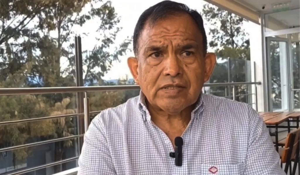 Sáenz participó del velorio del excomisario Cordeyro: "Lo importante es que la justicia trabaje sin ningún tipo de presión, ni política ni mediática, y que lleguemos a la verdad”