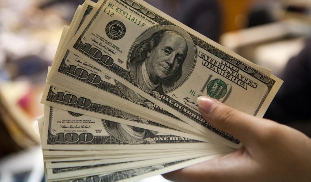 El Gobierno vendió más de u$s500 millones en solo 4 días para frenar la suba dólar en la previa electoral de Bs. As.