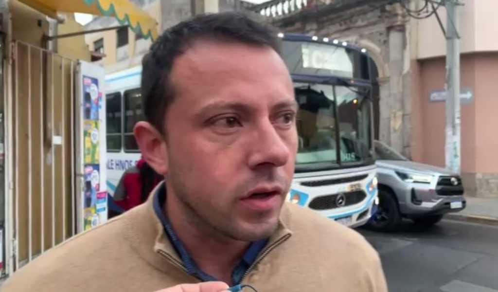 Tránsito realiza más de 7 mil multas al mes en la ciudad de Salta. La mayoría por doble fila frente a colegios y escuelas
