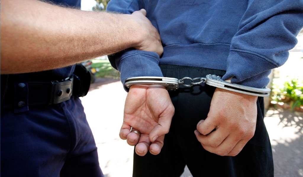 Cuando el almuerzo familiar se sale de control: Un joven fue detenido e imputado en Metán por amenazar a la suegra
