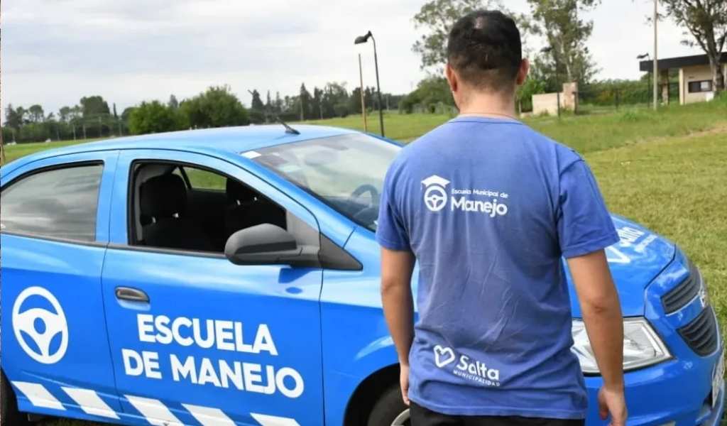 A partir del lunes se habilitan 4 mil cupos más para la Escuela de Manejo Municipal