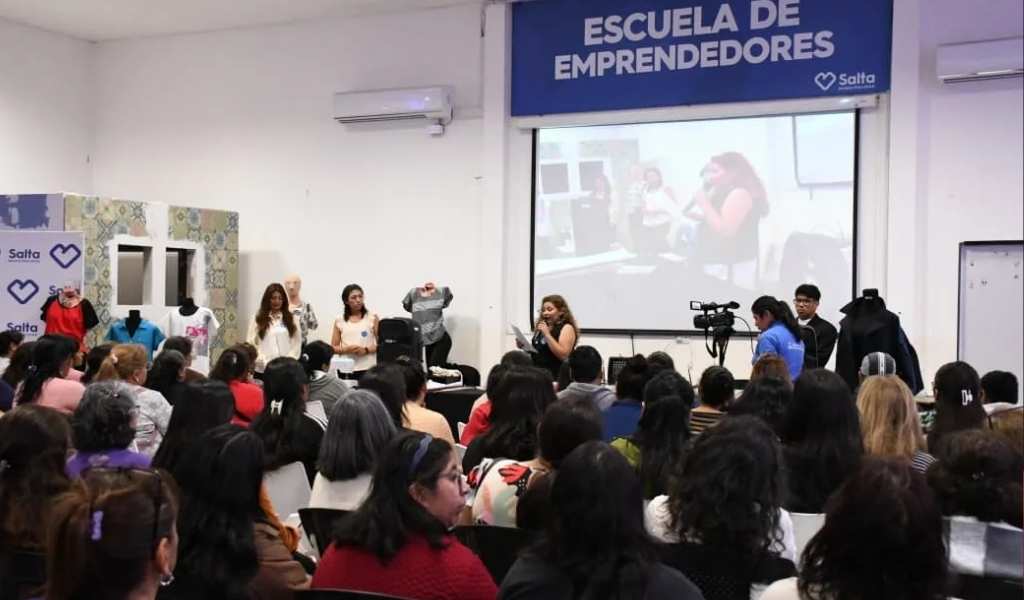 Exitosa masterclass de diseño textil en la Escuela de Emprendedores