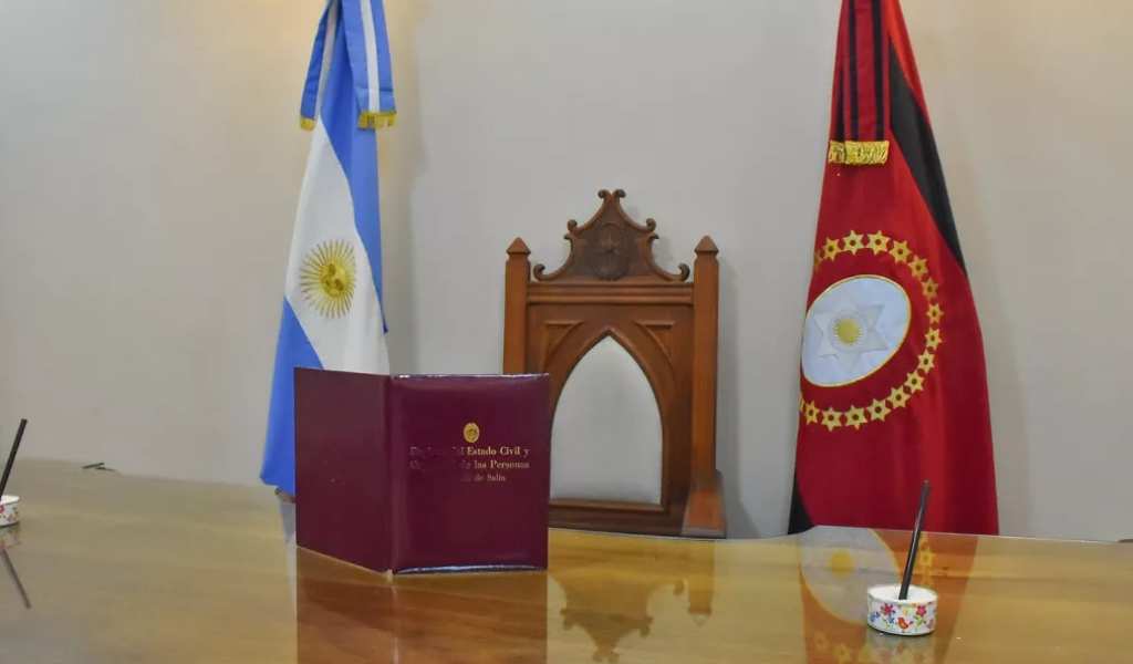 En el fin de semana largo se celebraron 27 matrimonios en la capital salteña: "Solo 2 se animaron a casarse este martes 13"