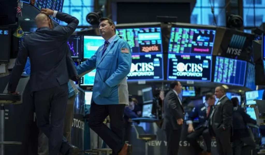 Acciones y bonos argentinos a la baja mientras el riesgo país escala a los 623 puntos básicos