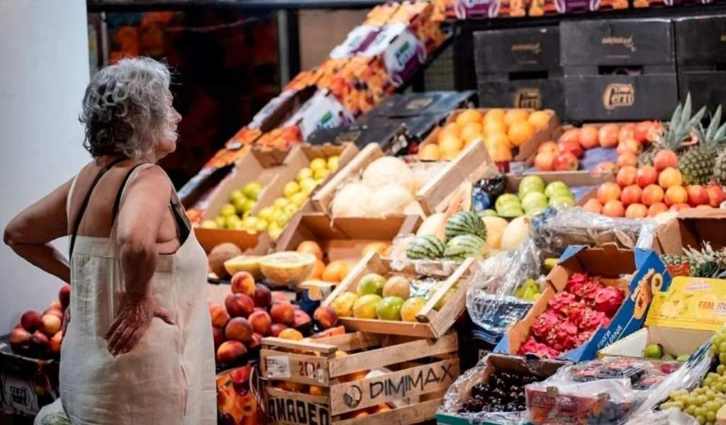 Los alimentos no dan tregua: acumulan seis semanas consecutivas de aumentos y presionan la inflación