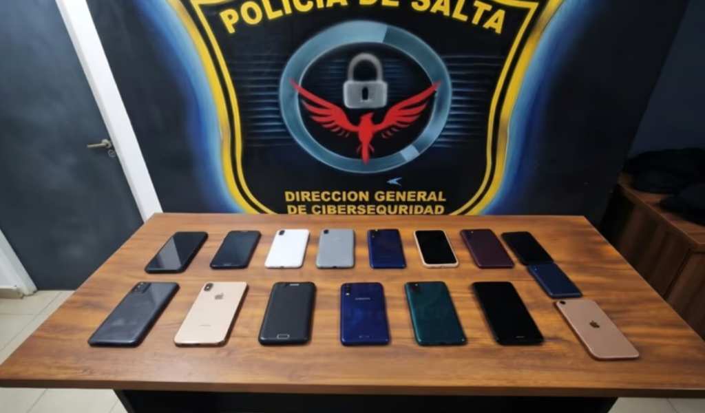 Cada vez se detectan a más adolescentes usando una app para truchar un DNI y poder entrar a los boliches