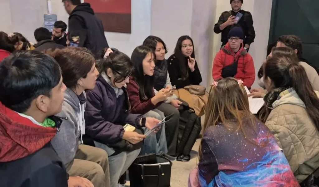 Speaking Club: habrá un nuevo encuentro gratuito para practicar inglés en el salón del Bicentenarioi