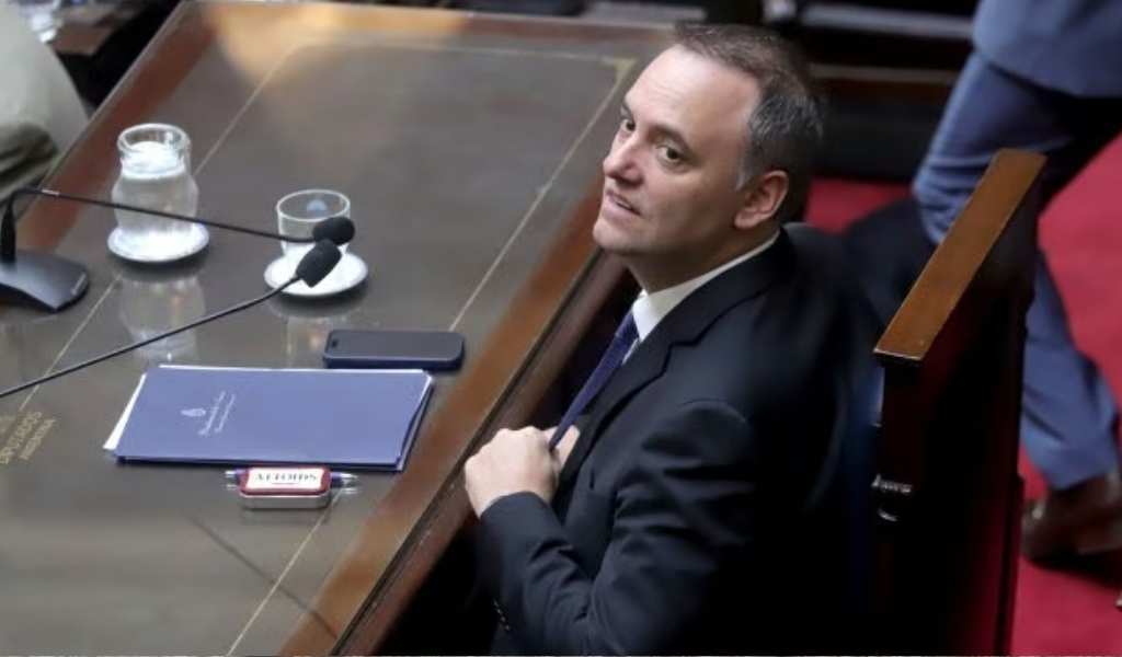 El único en el país que Milei sacó de la pobreza: Adorni dio detalles de su patrimonio y atribuyó los dólares a la venta de Bitcoin