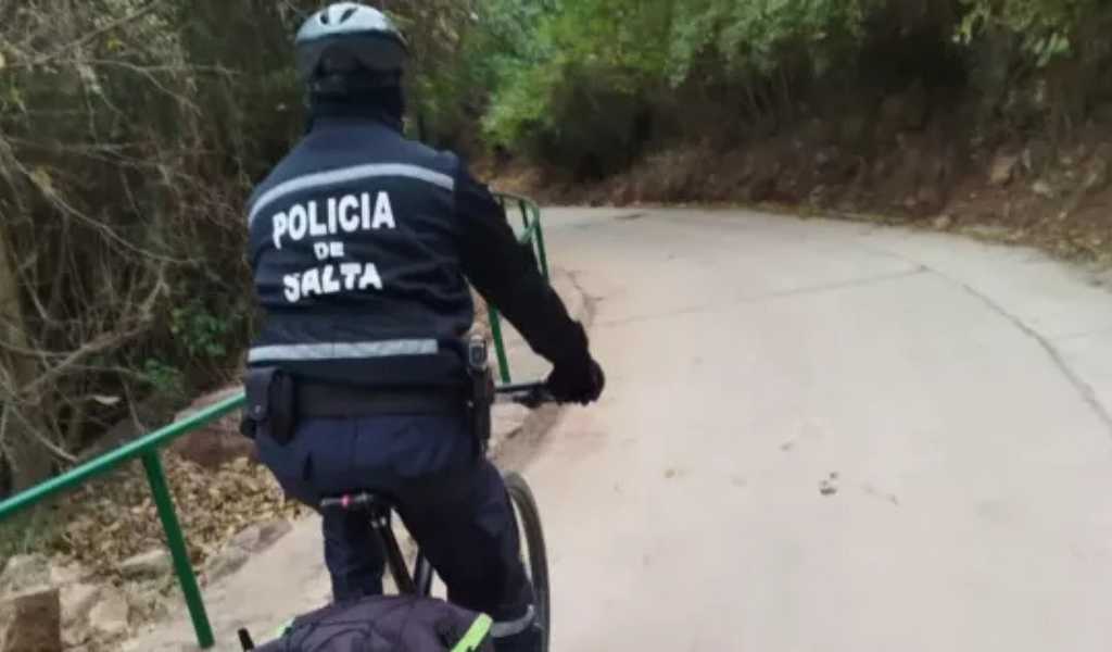 Con cámaras y más patrullaje intensificaron la presencia policial en la ladera del cerro San Bernardo