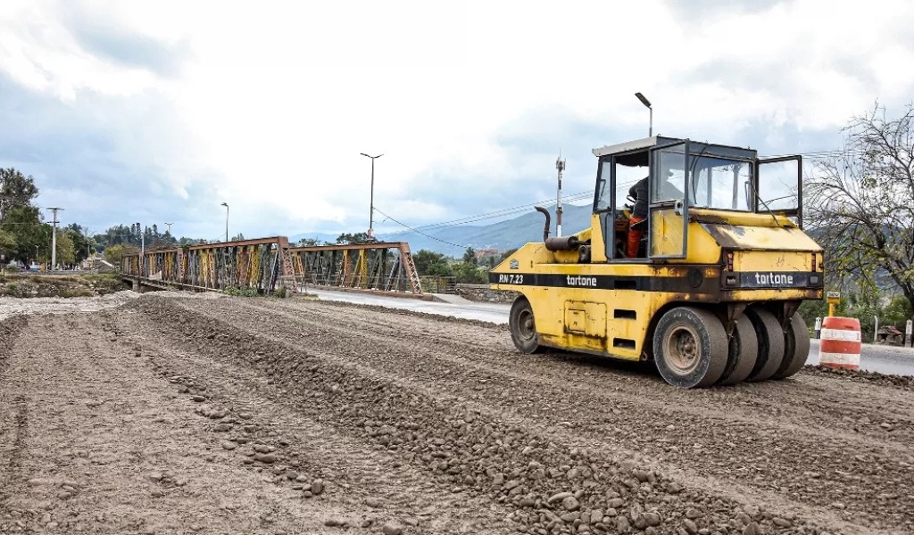 Avanza en Vaqueros la construcción de los 2 nuevos puentes y 4 km de autopista
