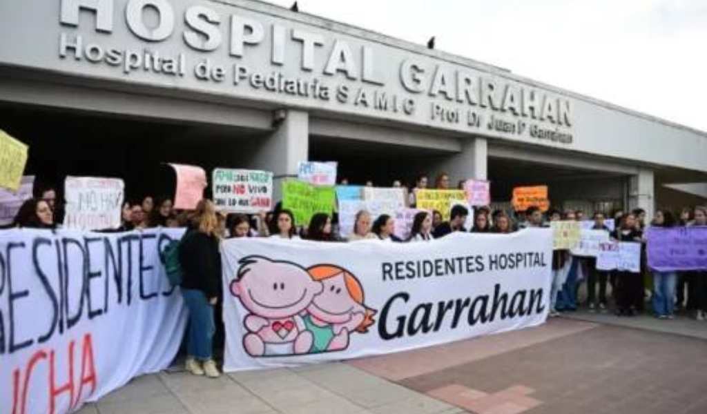 Milei está ensañado con el Garrahan: Cerró la Residencia de Pediatría del Hospital. Una de las más prestigiosas del pais