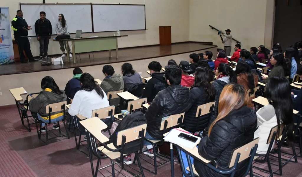 Se puso en marcha el curso de Primera Licencia en la UNSa
